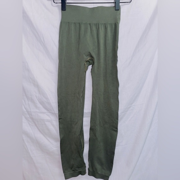 Bluee Activewear Green High Waisted Ankle Length Butt Scrunch Leggings size XS - Picture 1 of 5